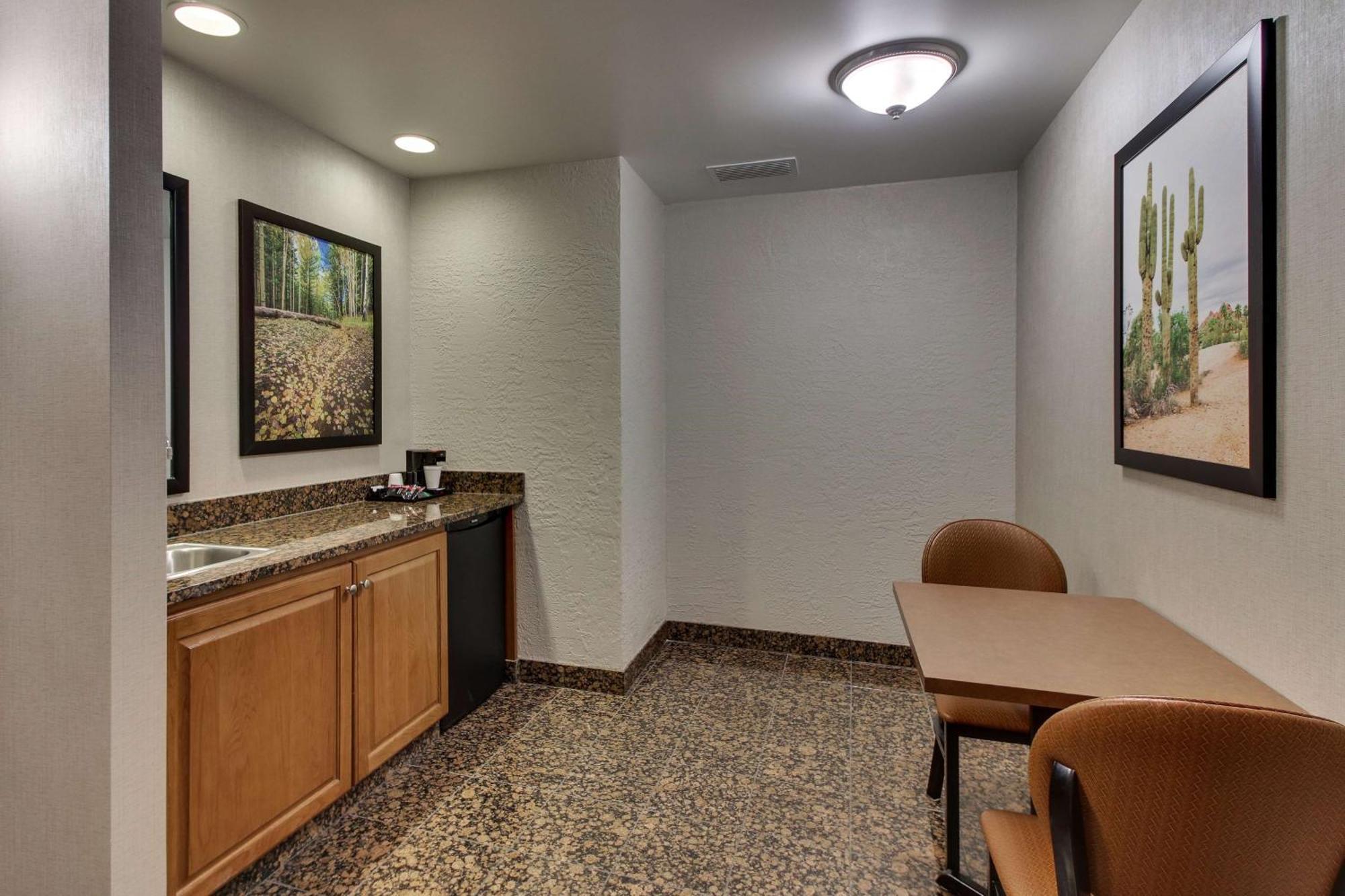 Drury Inn & Suites Phoenix Happy Valley Екстер'єр фото
